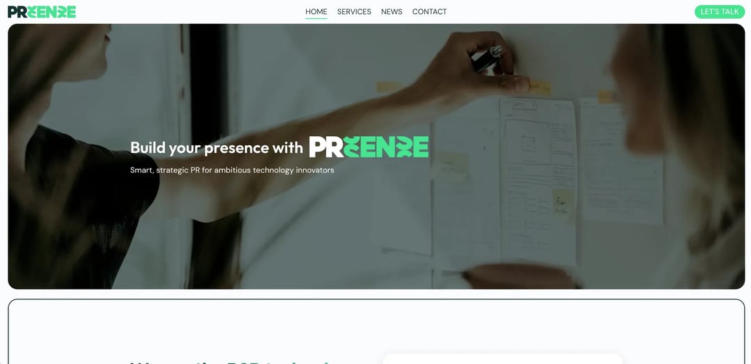 Sitio de la agencia PRSENSE con una escena de planificación colaborativa.
